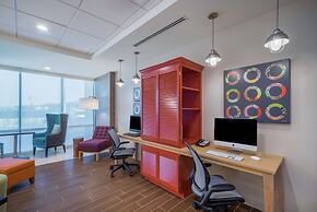Home2 Suites by Hilton Bowling Green Hotel