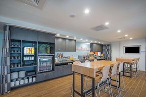 Home2 Suites by Hilton Bowling Green Hotel