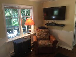 Lakeshore on Salt Spring