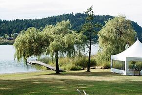Lakeshore on Salt Spring