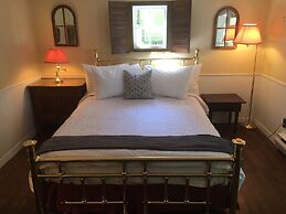 Lakeshore on Salt Spring