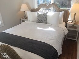 Lakeshore on Salt Spring