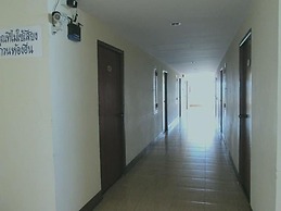 Ban Bua Resort & Hotel