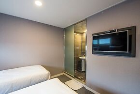 Philstay Myeongdong Metro