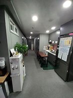 Philstay Myeongdong Metro