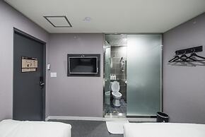 Philstay Myeongdong Metro