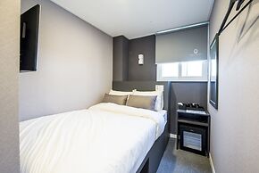 Philstay Myeongdong Metro