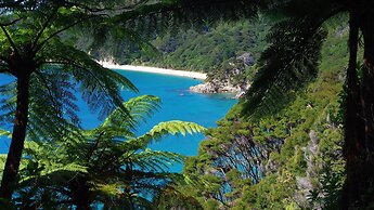 Golden Caves - Bed & Breakfast