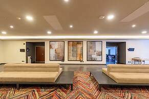 City Express Plus by Marriott Bogota Aeropuerto