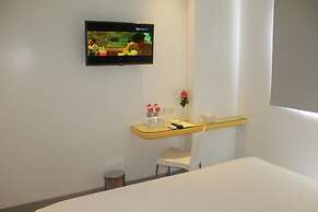 Amaris Hotel Margorejo - Surabaya