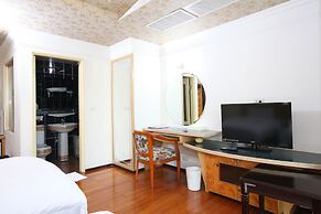 Fun House - Douliu Branch