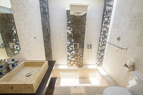 Villa Vishuddha Ajna