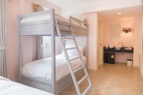 Noursabah Bed Bangkok