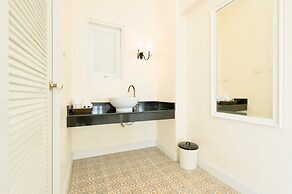 Noursabah Bed Bangkok