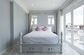 Noursabah Bed Bangkok