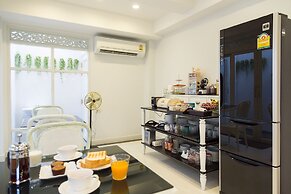 Noursabah Bed Bangkok