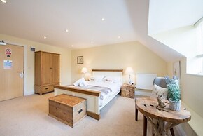 The Lodge at Broadway