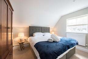 The Lodge at Broadway