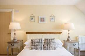 The Lodge at Broadway