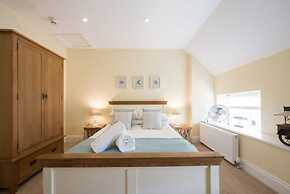 The Lodge at Broadway