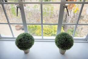 The Lodge at Broadway