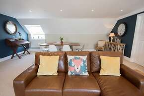 The Lodge at Broadway