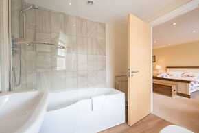 The Lodge at Broadway