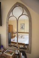 The Lodge at Broadway