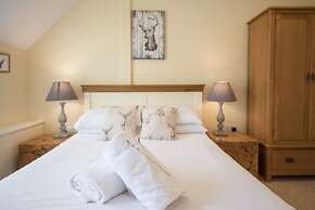 The Lodge at Broadway