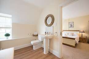 The Lodge at Broadway