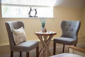 The Lodge at Broadway