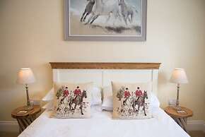 The Lodge at Broadway