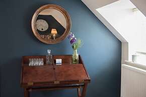 The Lodge at Broadway