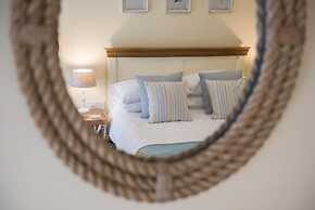 The Lodge at Broadway