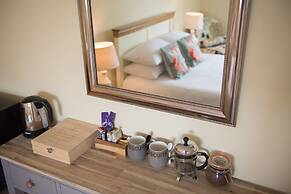 The Lodge at Broadway