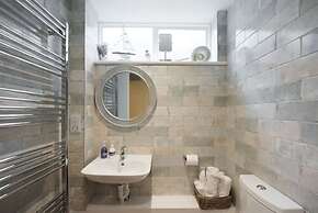 The Lodge at Broadway