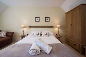 The Lodge at Broadway