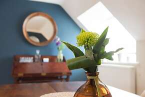 The Lodge at Broadway