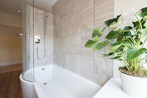 The Lodge at Broadway