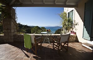 Electra Beachfront Villa