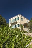 Electra Beachfront Villa