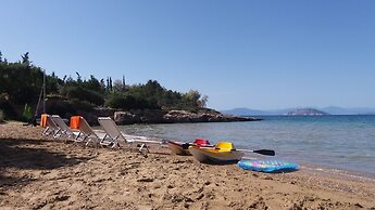 Electra Beachfront Villa