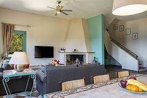 Electra Beachfront Villa