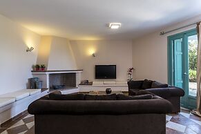 Electra Beachfront Villa