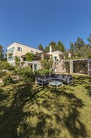 Electra Beachfront Villa