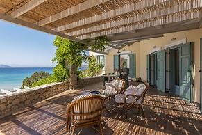 Electra Beachfront Villa
