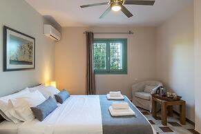 Electra Beachfront Villa