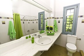 Electra Beachfront Villa