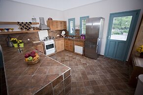 Electra Beachfront Villa