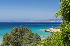 Electra Beachfront Villa